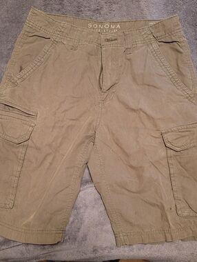 SONOMA Olive-Green Cargo Casual Shorts. Size 30